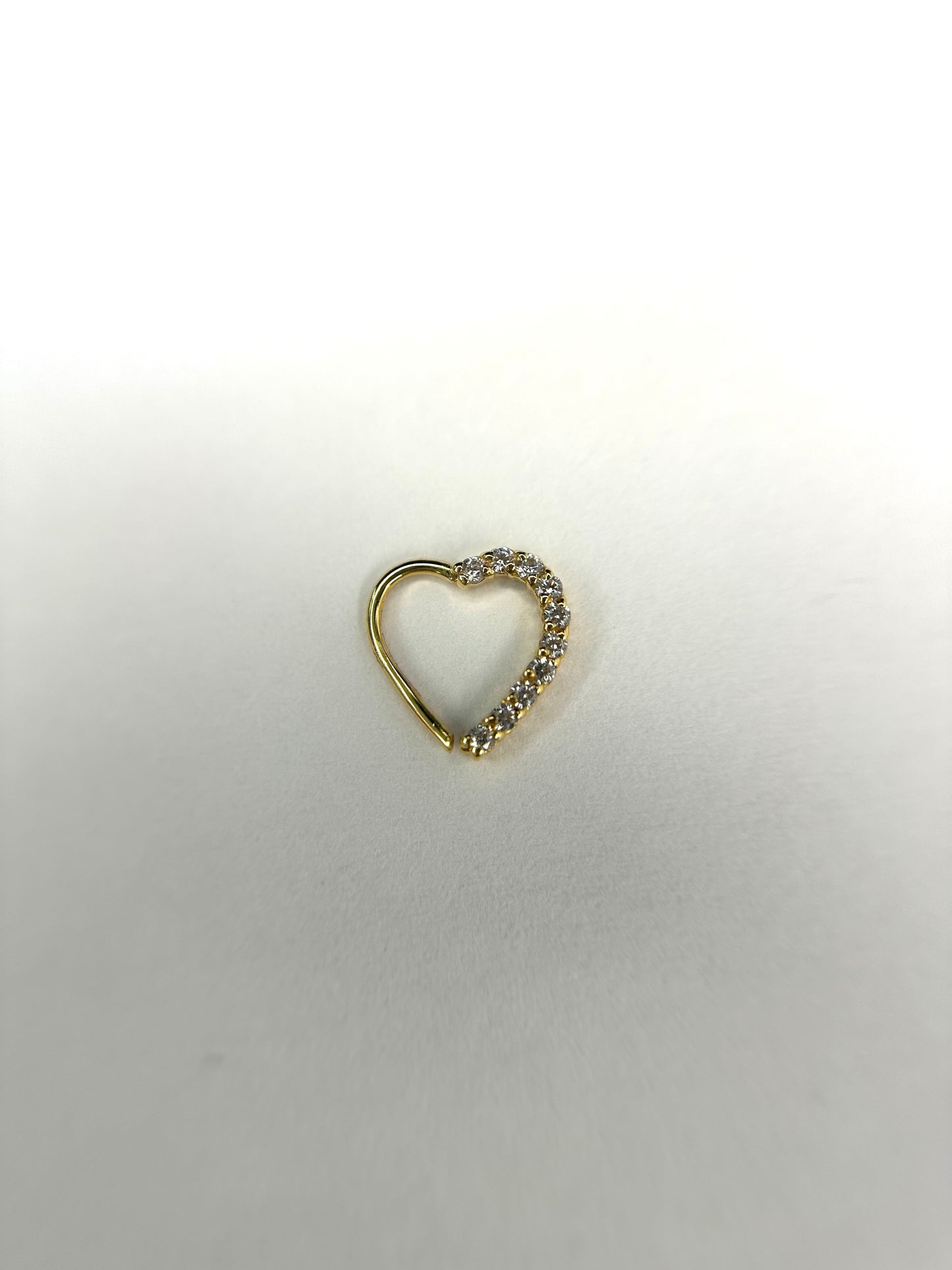 Argola coração Daith Ouro 18k